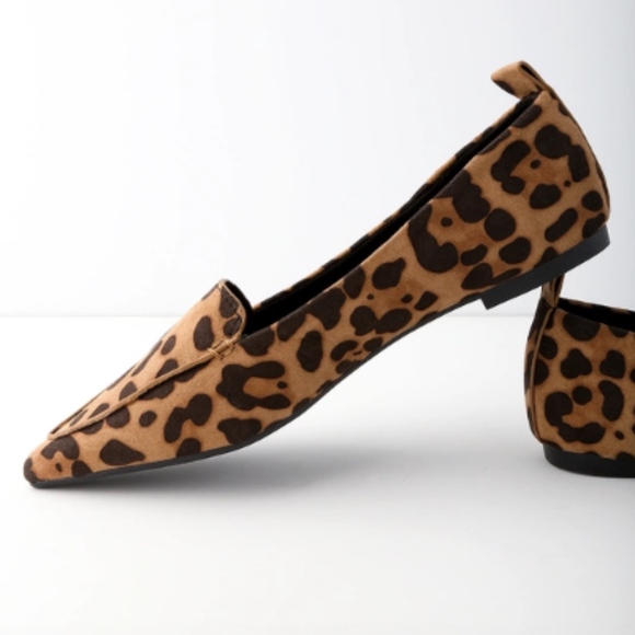 pointed toe leopard loafers